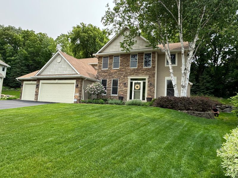 1496 Pinetree Trl, Eagan, MN 55122