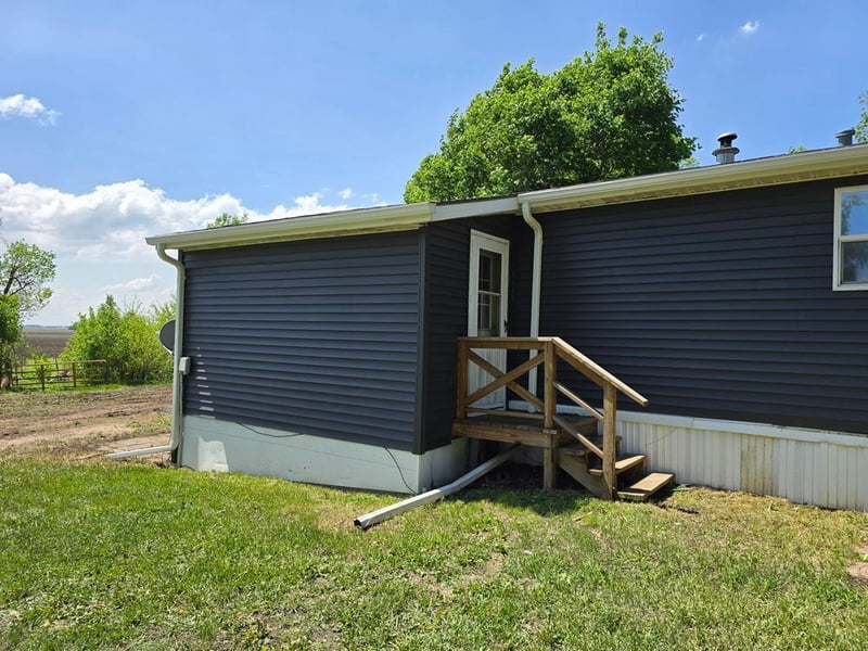68005 County Road 3, Fairfax, MN 55332