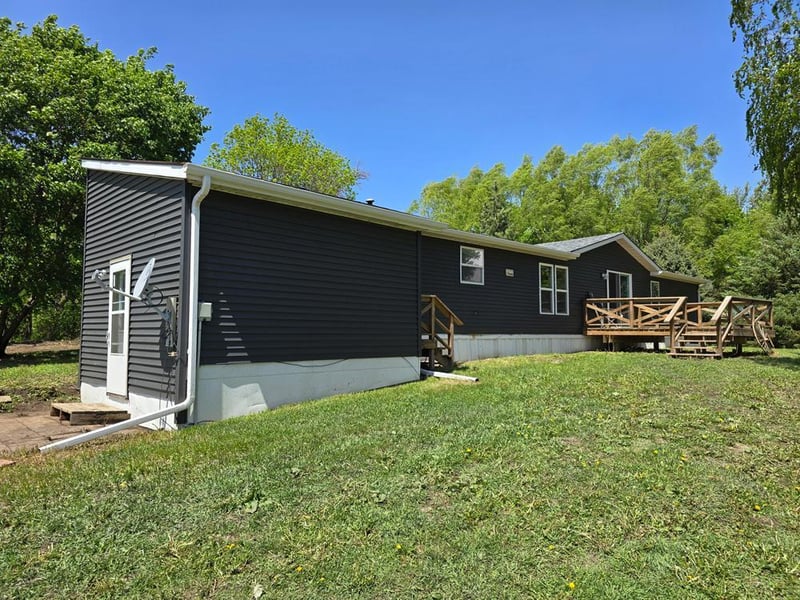 68005 County Road 3, Fairfax, MN 55332