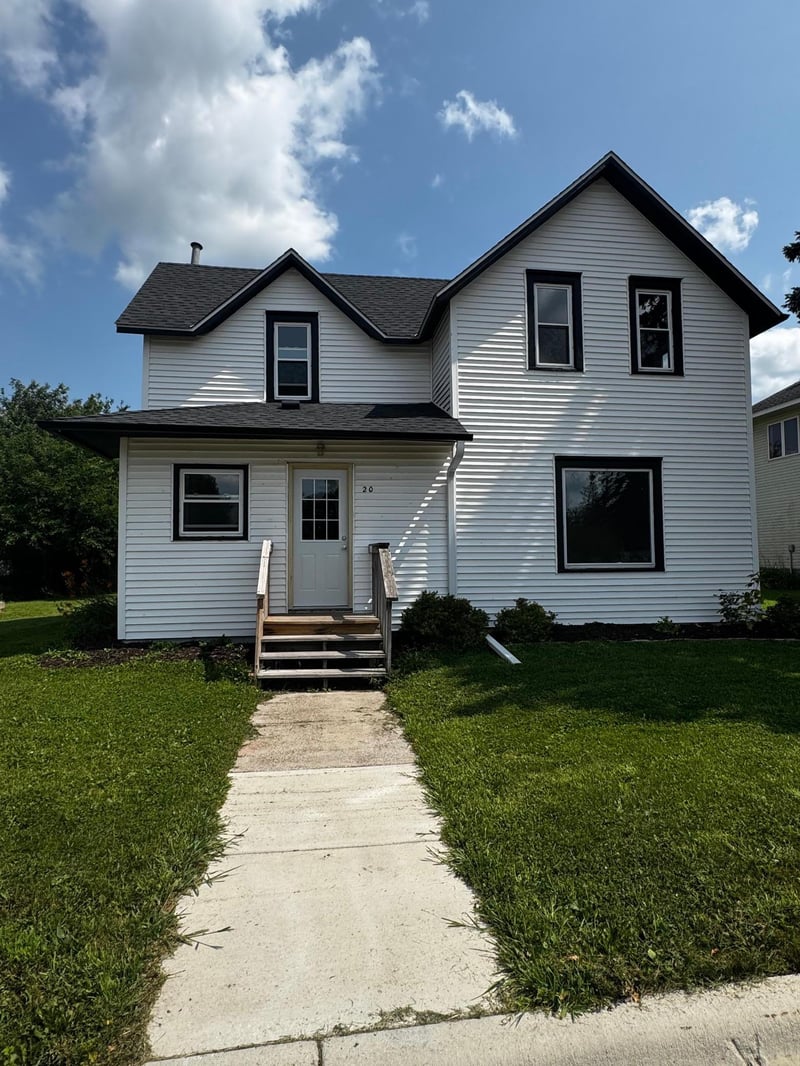 20 2nd Ave SE, Young America, MN 55397