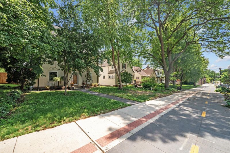 4933 Bryant Ave S, Minneapolis, MN 55419