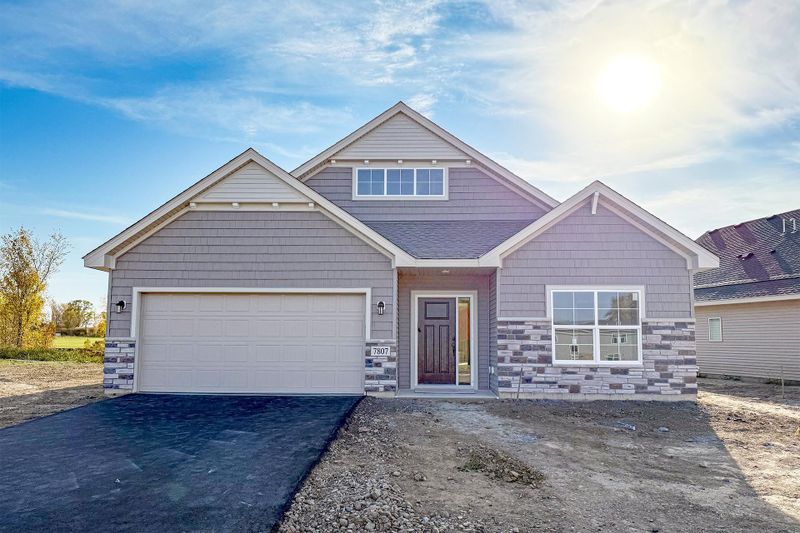 7807 Bridgewater Ct, Greenfield, MN 55373