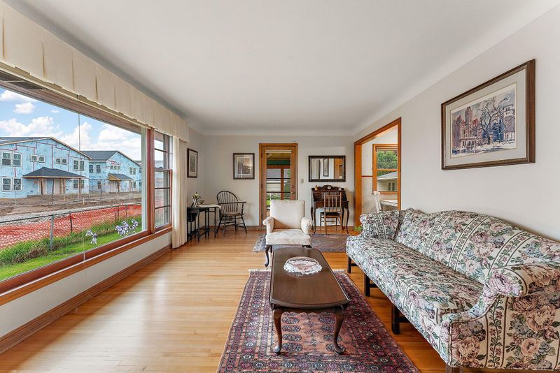 2142 Cottage Ave E, Saint Paul, MN 55119