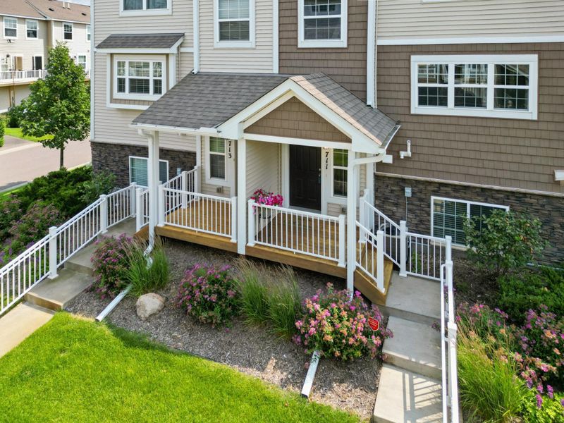 711 Eagle Ct, Lino Lakes, MN 55014
