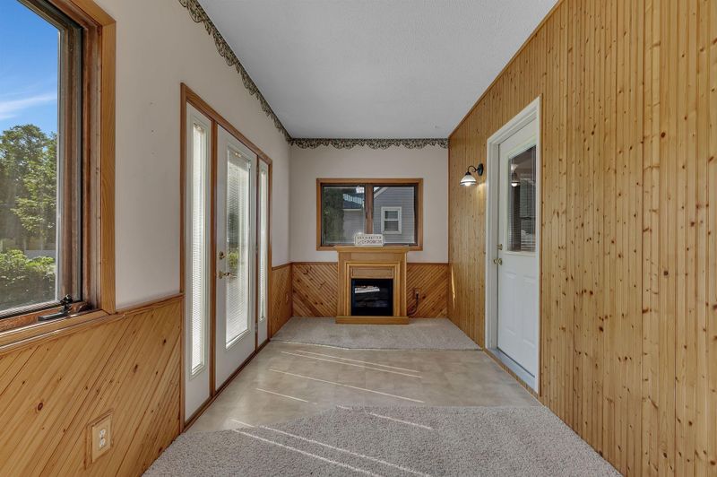 821 N Holcombe Ave, Litchfield, MN 55355
