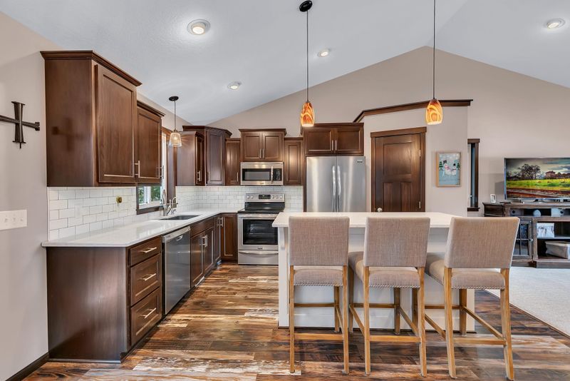 155 Juno Ct, Rice, MN 56367