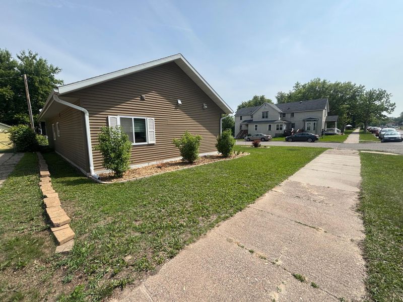 420 SE 14th St, Brainerd, MN 56401