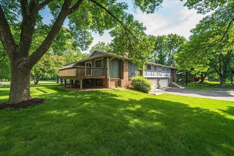 13750 74th Ave N, Maple Grove, MN 55311