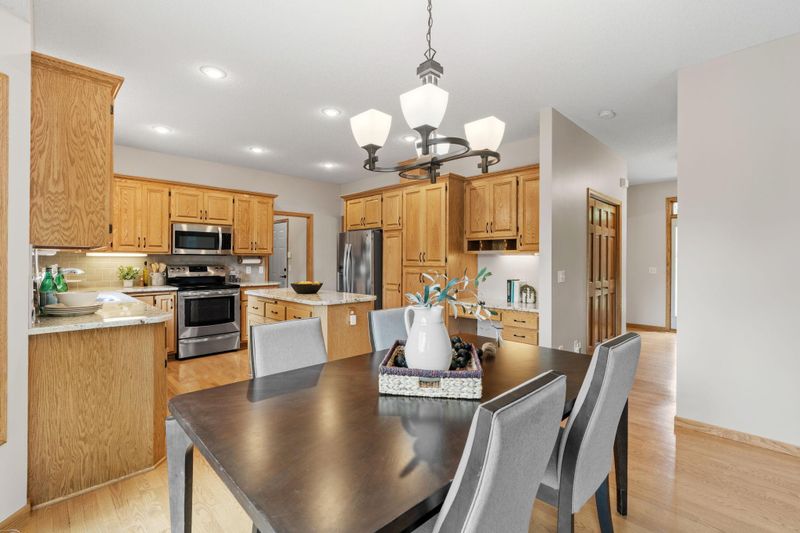 6617 Orchid Ln N, Maple Grove, MN 55311
