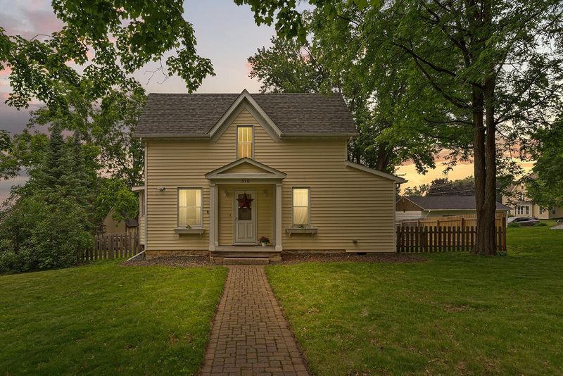 310 Belle St W, Cannon Falls, MN 55009
