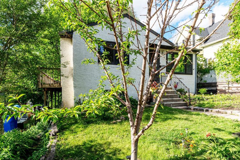 687 Jenks Ave, Saint Paul, MN 55106