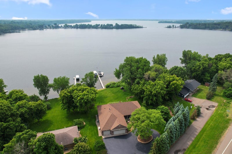 10097 Wyoming Ave, Chisago City, MN 55013