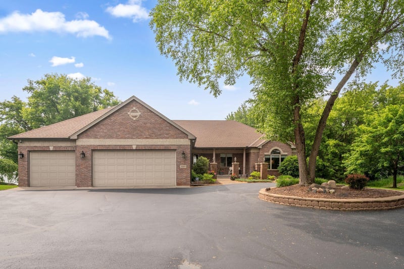 10097 Wyoming Ave, Chisago City, MN 55013