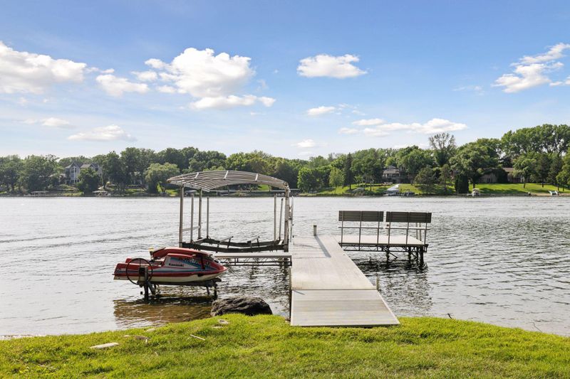 7469 Fernbrook Ln N, Maple Grove, MN 55311