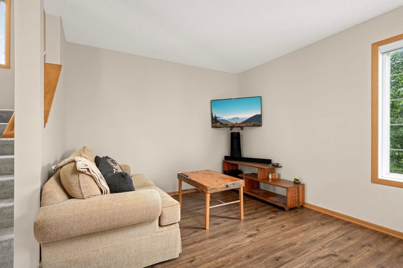 15524 Float Ln, Apple Valley, MN 55124