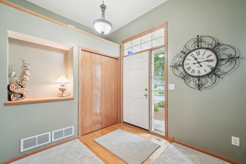 819 Lodge Dr, Jordan, MN 55352
