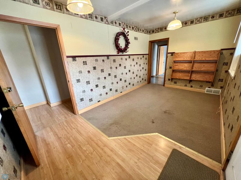 105 Front St N, Barnesville, MN 56514