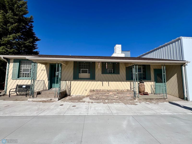 105 Front St N, Barnesville, MN 56514
