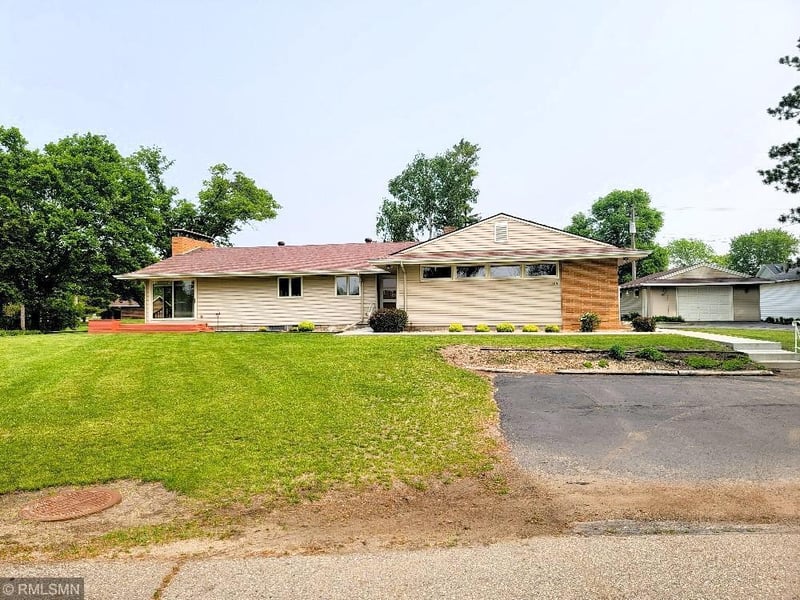 109 Jackson St W, Eagle Bend, MN 56446