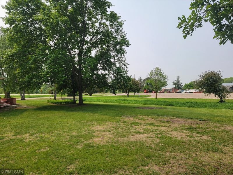 109 Jackson St W, Eagle Bend, MN 56446