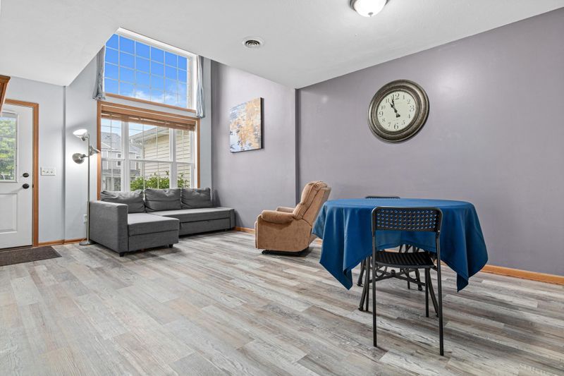 2765 Wagon Wheel Trl, Chaska, MN 55318