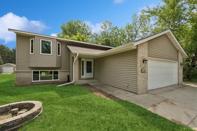 1140 Birch Ave, Big Lake, MN 55309