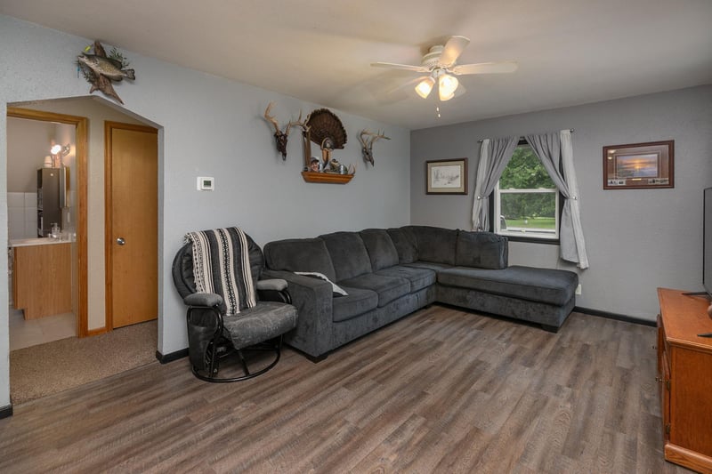 303 E 2nd St, Lyle, MN 55953