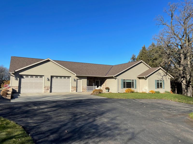 724 6th St NW, Richmond, MN 56368