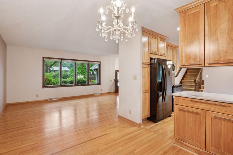 3696 Sun Ter, White Bear Lake, MN 55110