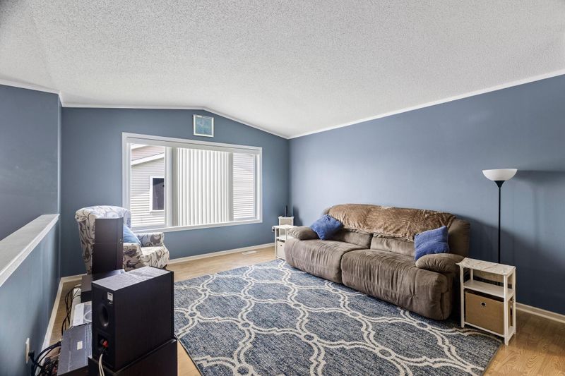 1538 Mcintosh Cir, Shakopee, MN 55379