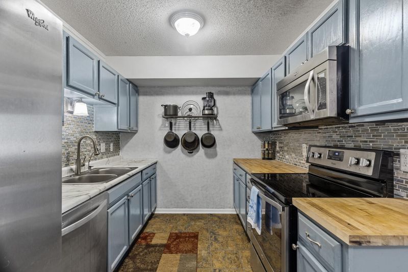 1538 Mcintosh Cir, Shakopee, MN 55379