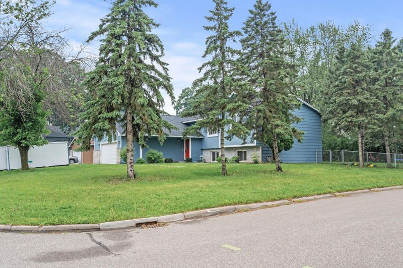 9307 Vincent Ave N, Brooklyn Park, MN 55444