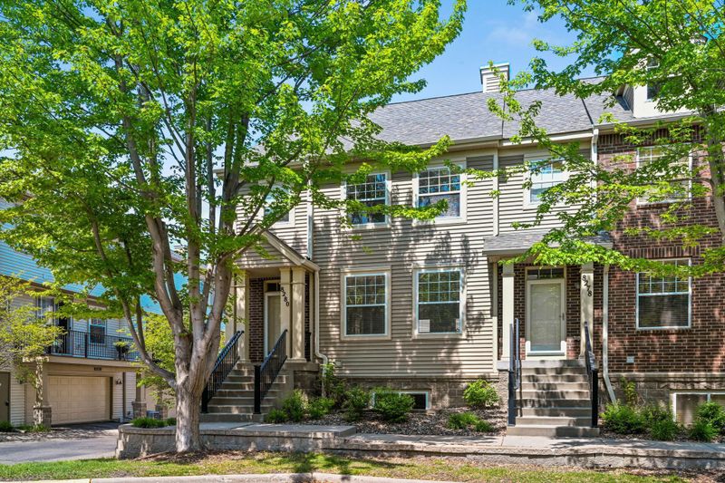 8280 Labont Way, Eden Prairie, MN 55344