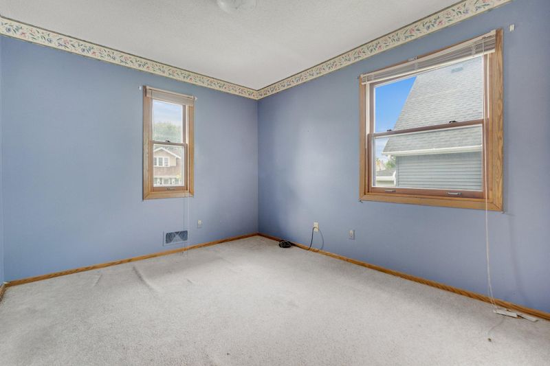 905 Fuller Ave, Saint Paul, MN 55104