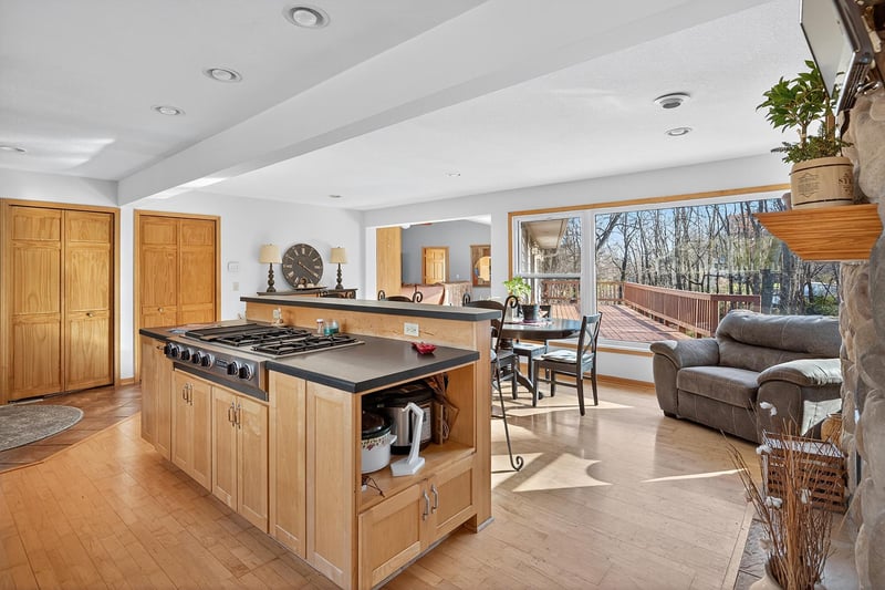 840 N Shore Dr W, Orono, MN 55364