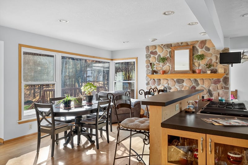 840 N Shore Dr W, Orono, MN 55364