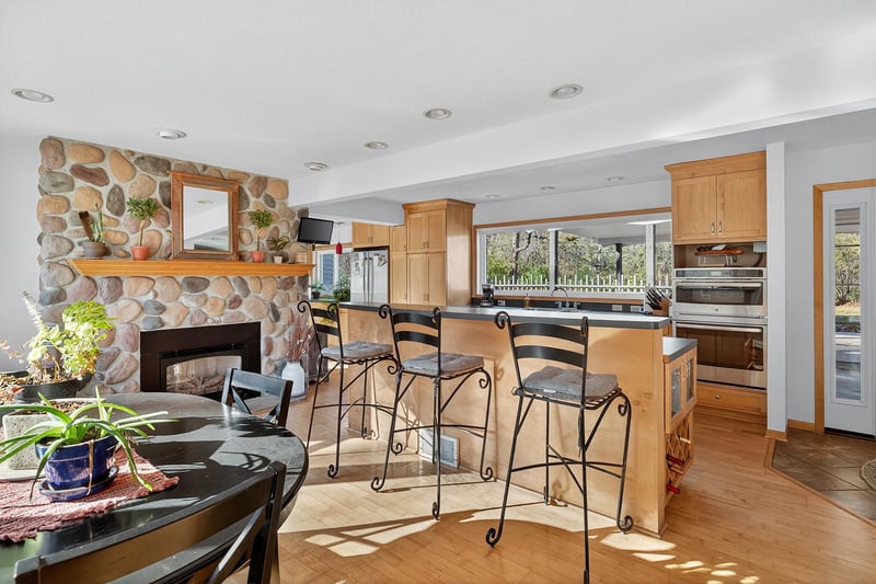 840 N Shore Dr W, Orono, MN 55364