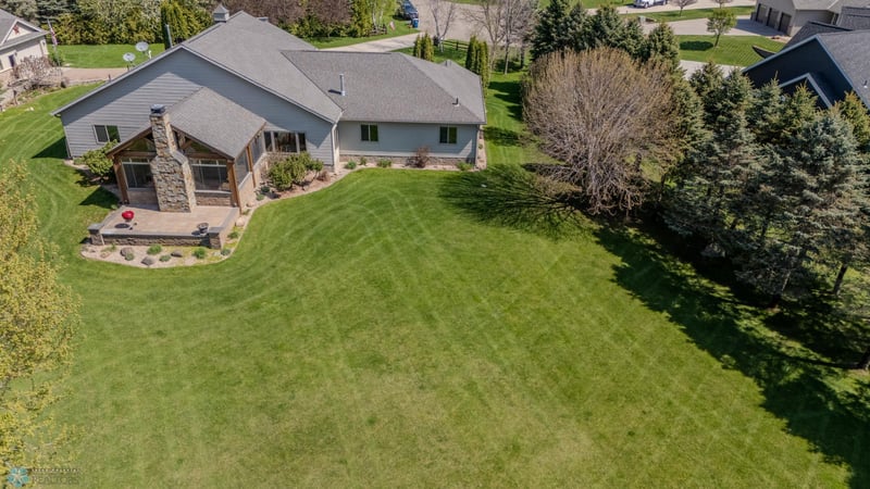 38481 Deer Ct, Sartell, MN 56377