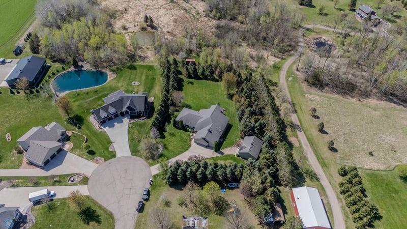 38481 Deer Ct, Sartell, MN 56377