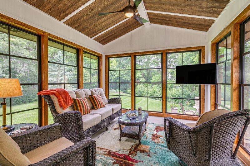 14900 1st Ave S, Burnsville, MN 55306