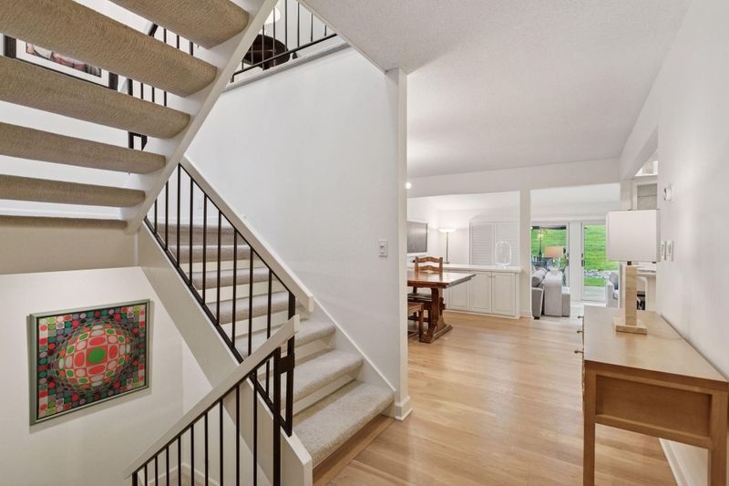 6050 Blake Ridge Rd, Edina, MN 55436
