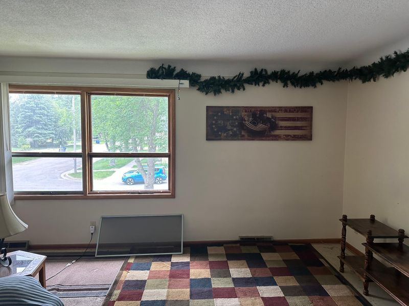 916 5th Ave N, Moorhead, MN 56560