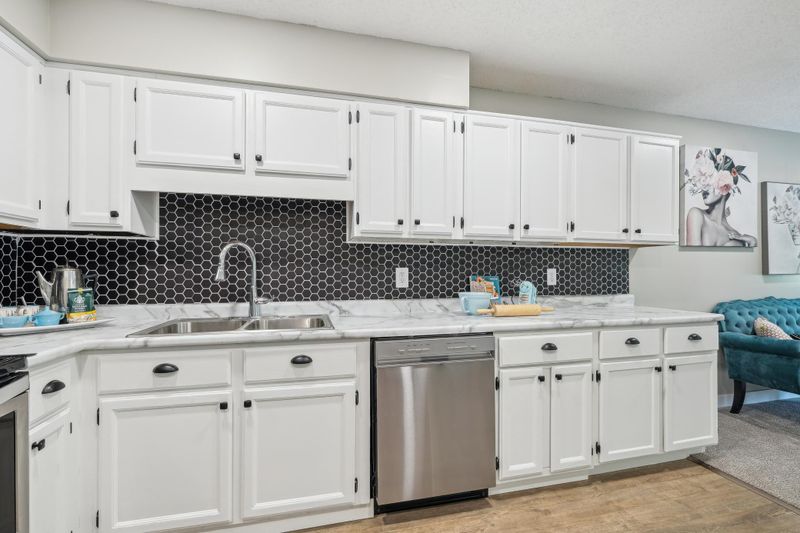 2443 Wimbledon Bay, Woodbury, MN 55125