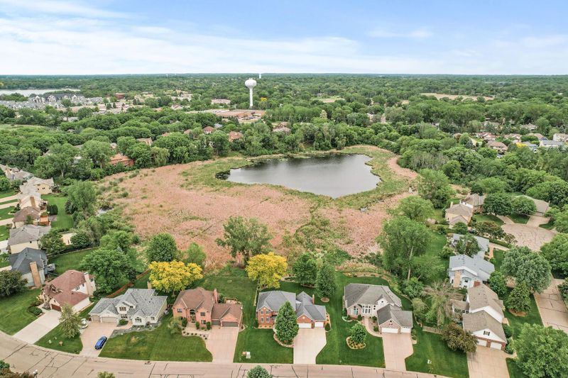 244 Meadowood Ln, Vadnais Heights, MN 55127