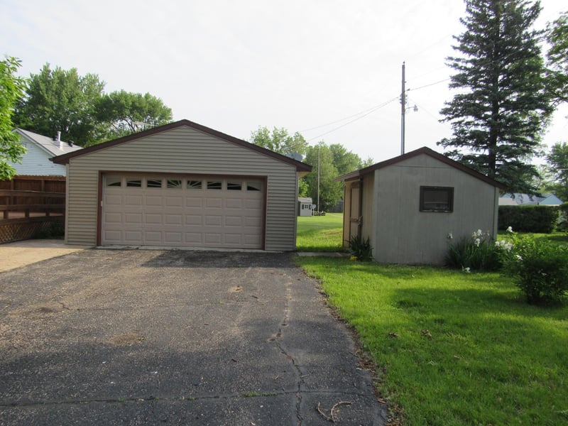 457 Rohrer St, Round Lake, MN 56167