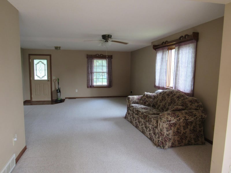 457 Rohrer St, Round Lake, MN 56167