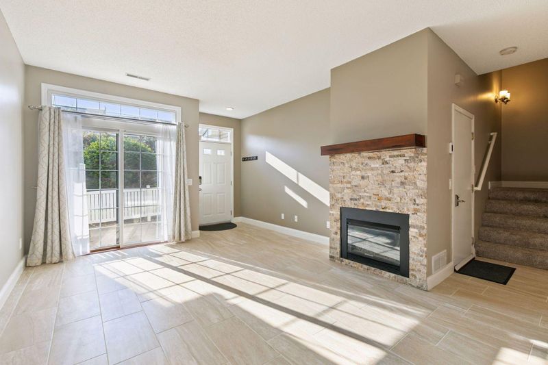 7210 155th St W #116, Apple Valley, MN 55124
