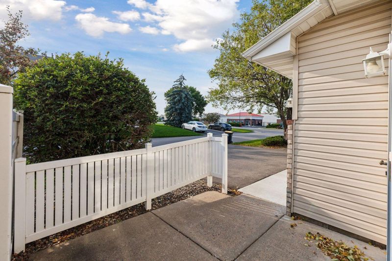 7210 155th St W #116, Apple Valley, MN 55124
