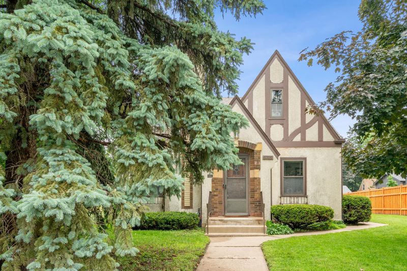 5705 36th Ave S, Minneapolis, MN 55417