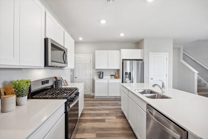 151 Snowdrop Trl, Waconia, MN 55387